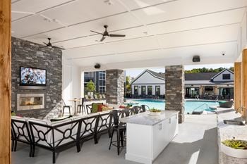 Modern outdoor kitchen
